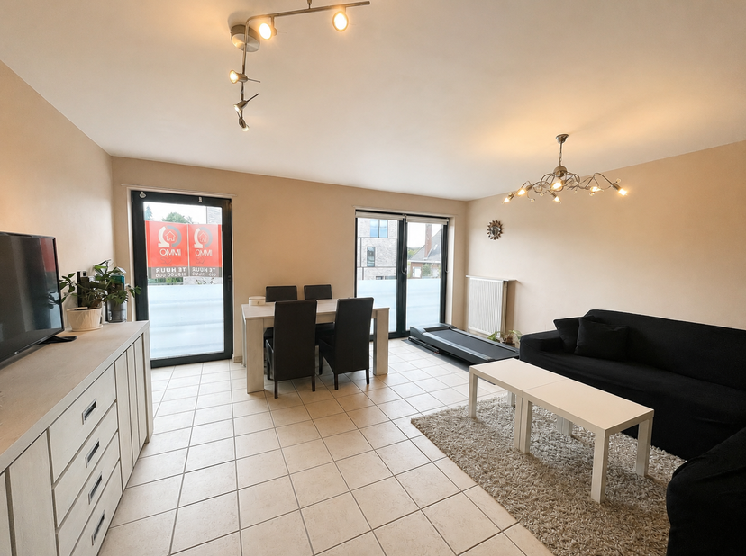 Gezellig GEMEUBELD appartement met 1 slaapkamer gelegen op een toplocatie in het centrum van Tessenderlo (Tessenderlo-Ham). <br />
Indeling:<br />
+ i