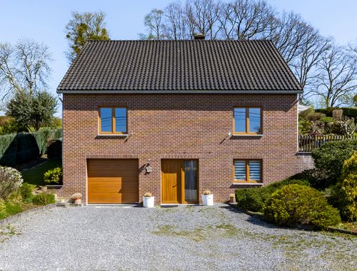                                         Bel-étage te koop in Godinne, € 385.000
