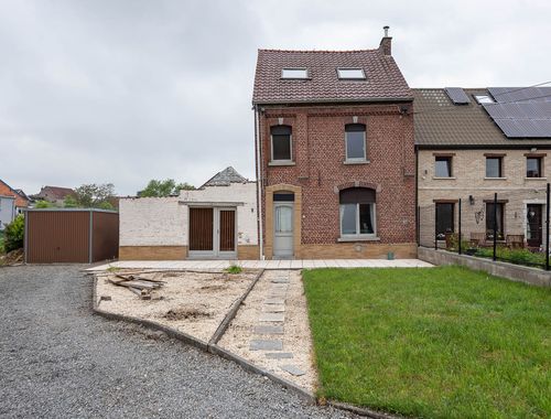                                        Rijwoning te koop in Appelterre-Eichem, € 210.000
