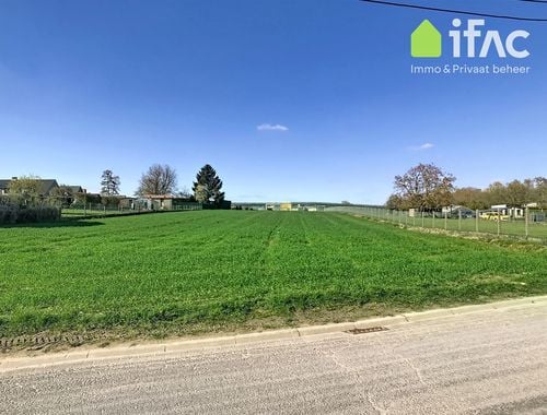                                         Terrain à bâtir à vendre à Duisburg, € 349.000
