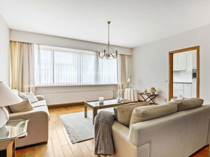 Energiezuinig en instapklaar 2-slaapkamerappartement met ruim terras, garage en kelderberging nabij het centrum van Mortsel<br />
Op een uitstekende l
