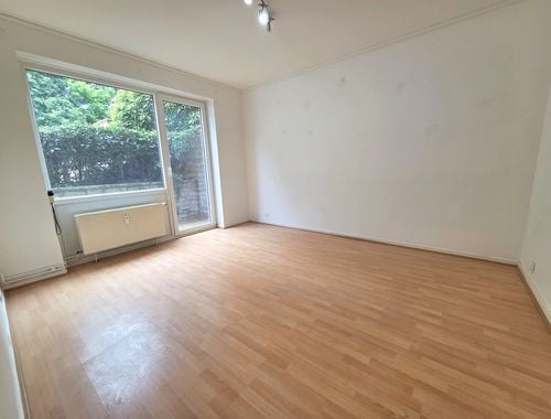                                         Gelijkvloers app. te huur in Schaarbeek, € 800
