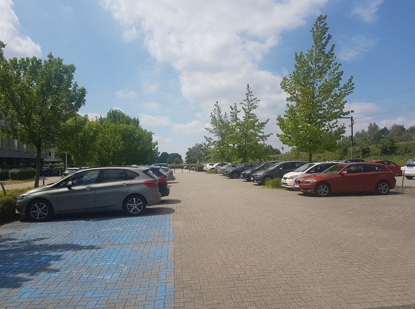 Bien professionnel à louer
                    à 3500 Hasselt