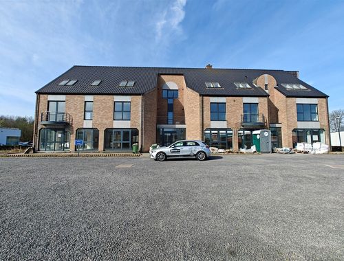                                         Complexe de bureaux à vendre à Eisden, € 623.900
