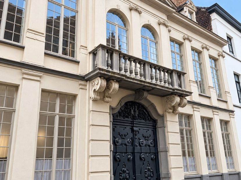 Bien professionnel à louer à Gewad 21,
                    9000 Gent
