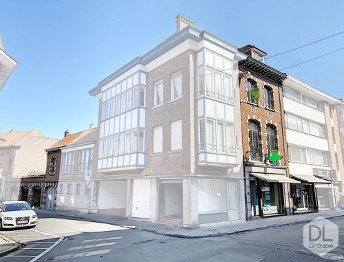                                         Usage mixte à vendre à Tournai, € 470.000

