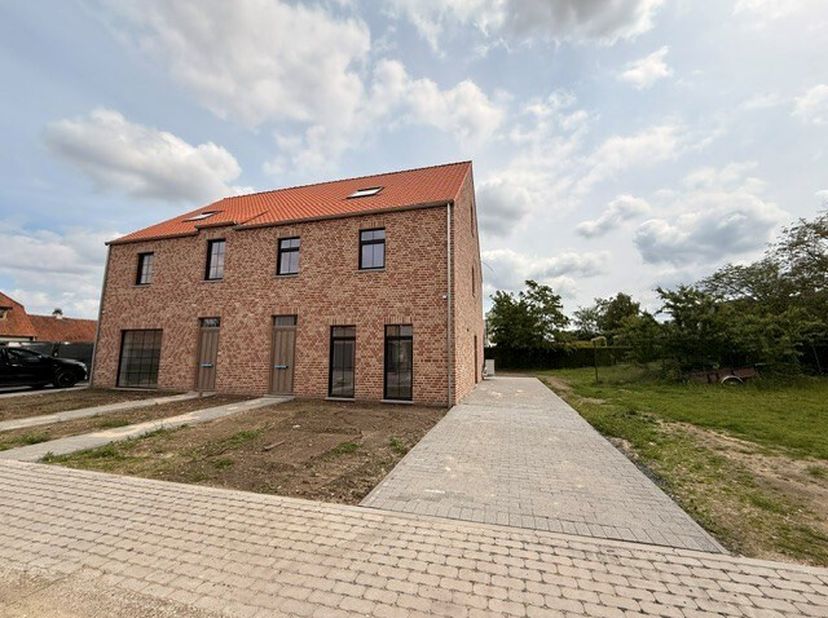 Maison à louer
                    à 3960 Opitter