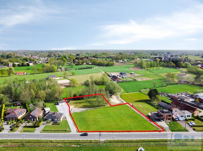 Gunstig gelegen perceel bouwgrond van 1485 m² voor vrijstaande woning te Heist-op-den-Berg.<br />
<br />
De grond bevindt zich nabij centra met winkel