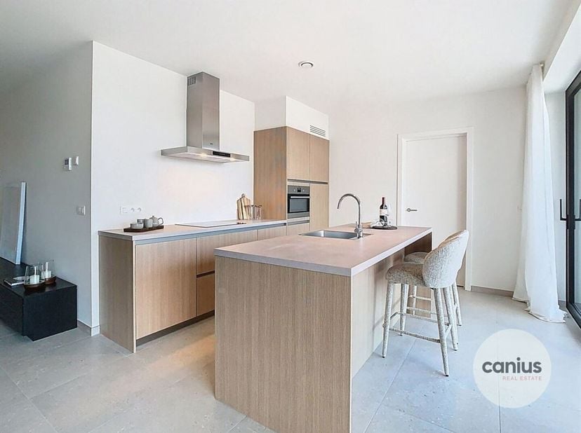 APP. SPACIEUX AVEC 3 CHAMBRES ET TERRASSE DANS UN EMPLACEMENT UNIQUE AU CUR DE LEUVEN. AVEC 3 CHAMBRES ET TERRASSE DANS UN EMPLACEMENT UNIQUE AU COEUR