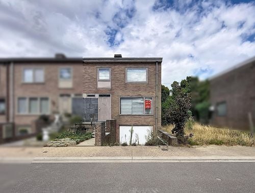                                         Maison deux facades à vendre à Renaix, € 120.000
