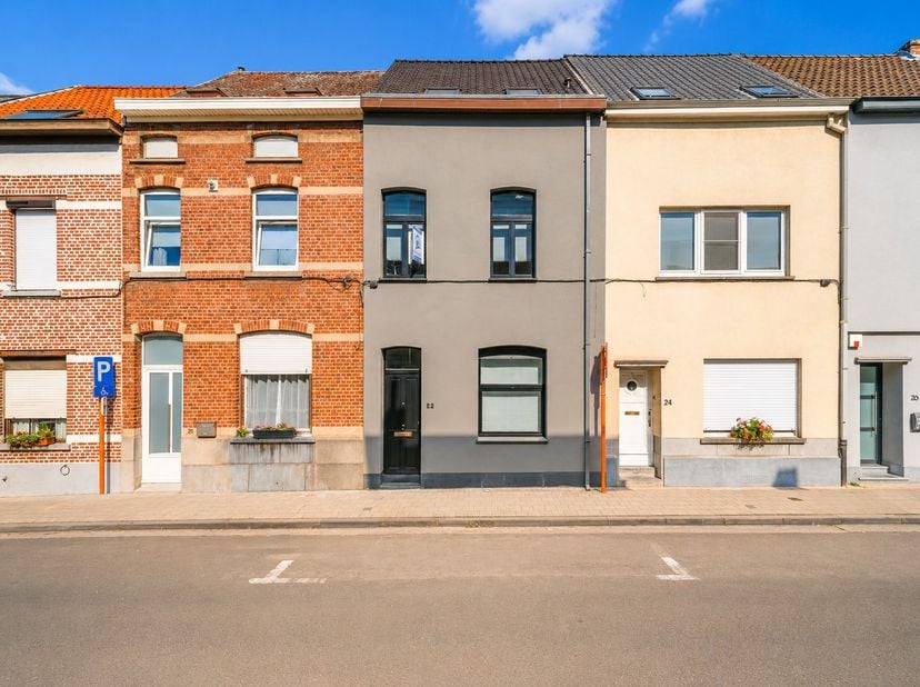 KIJKDAG DONDERDAG 3 SEPTEMBER VAN 16U30 - 18U30 - NA AFSPRAAK.&amp;nbsp; Deze instapklare woning verwelkomt u in een ruime en gezellige leefruimte, waar c