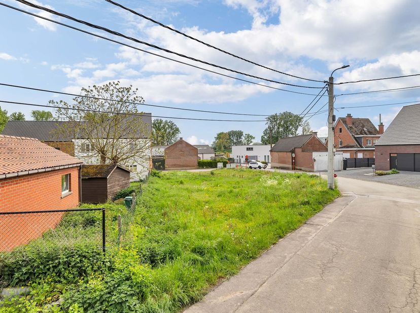 Terrain à vendre
                    à 9450 Denderhoutem