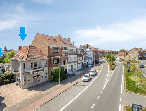                                         Commerce à vendre à Sint-Pieters, € 289.000
