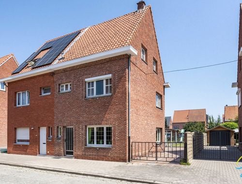                                         Woning te koop in Zele, € 220.000
