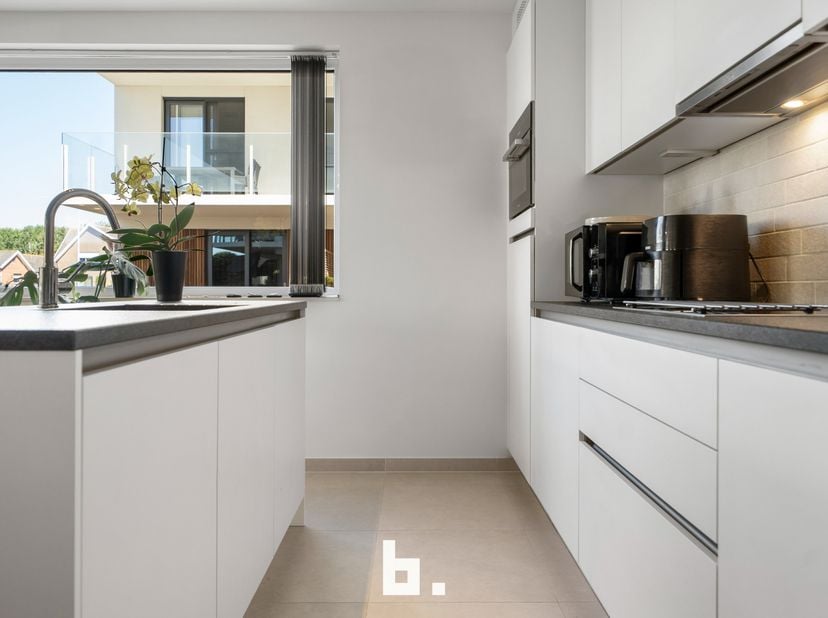 Dit mooi en verzorgd appartement is gelegen in de Residentie Sea Garden en bevindt zich op het gelijkvloers.<br />
Het appartement beschikt over een b