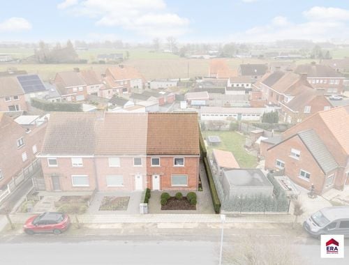                                         Eengezinswoning te koop in Oostrozebeke, € 339.000
