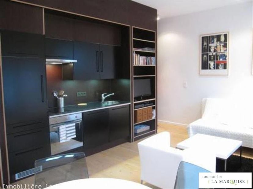 Appartement te huur in Rue Francart 13,
                    1050 Elsene