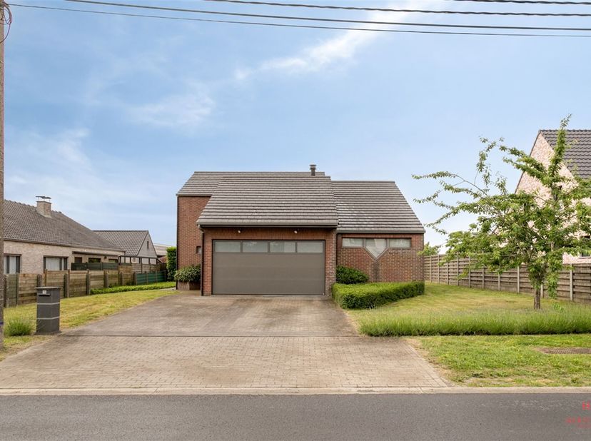 Huis te koop in Sterrewijk 13,
                    9880 Aalter