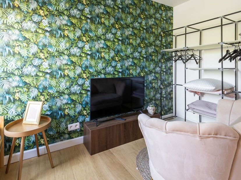 Op een uitstekende locatie in Brugge, in het prestigieuze en beschermde herenhuis aan de Koningin Elisabethlaan 10, bieden wij drie luxueus afgewerkte
