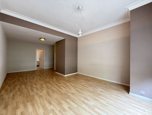                                         Appartement te koop in Ukkel, € 240.000
