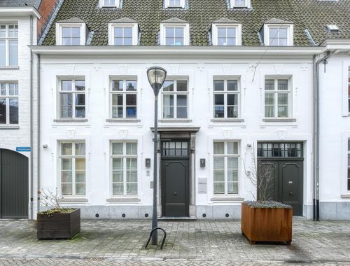                                         Bureaux à louer à Turnhout, € 6.000
