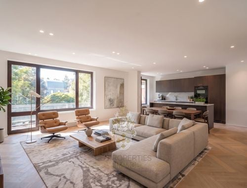                                         Appartement te koop in Ukkel, € 595.000
