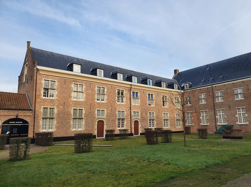 BEZOEK AANVRAGEN ENKEL MOGELIJK VIA VOLGENDE LINK: <br />
https://verlinden.mijnhuurprofiel.be/property/2bac6c4c-f724-495a-9278-07d1374640cf<br />
<br