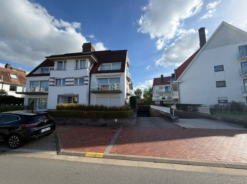 Garage à louer à Bayauxlaan 77,
                    8300 Knokke