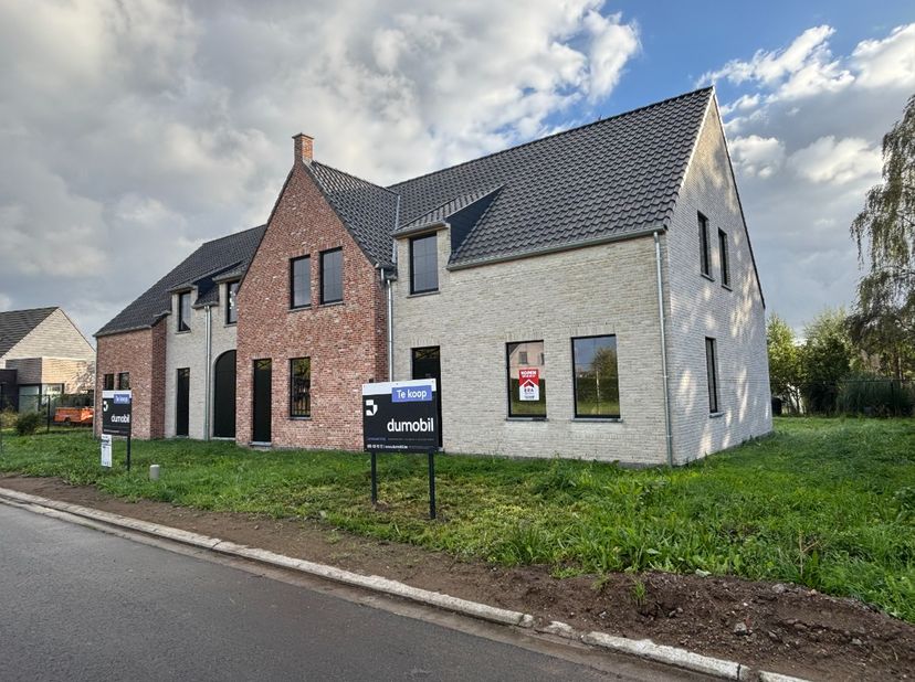 Huis te koop in Waterjufferstraat 42 bus Lot 18,
                    8750 Zwevezele