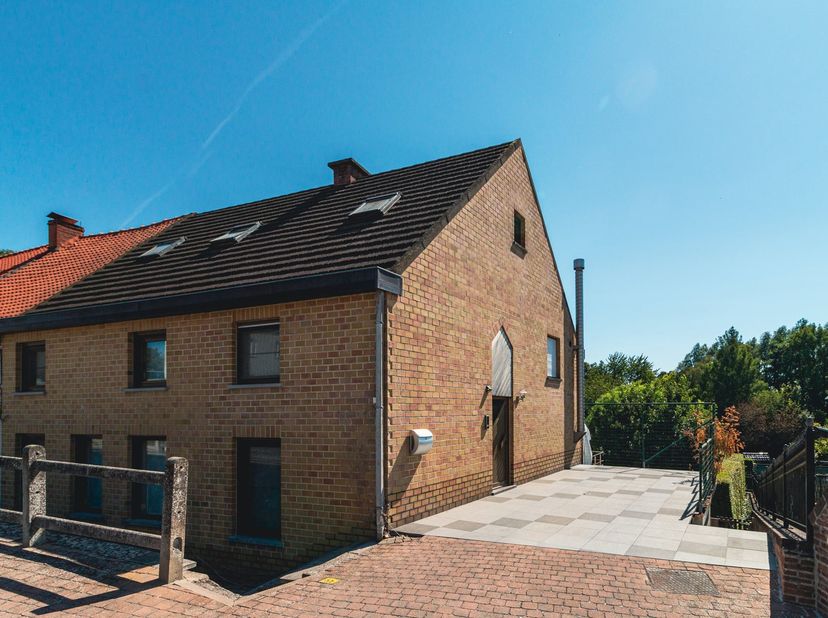 HET BEZOEKMOMENT is voorzien op ZATERDAG 5 SEPTEMBER vanaf 9u45, ENKEL nà telefonische afspraak mét Karoline 0487/98.10.04<br />
<br />
Aan de groene