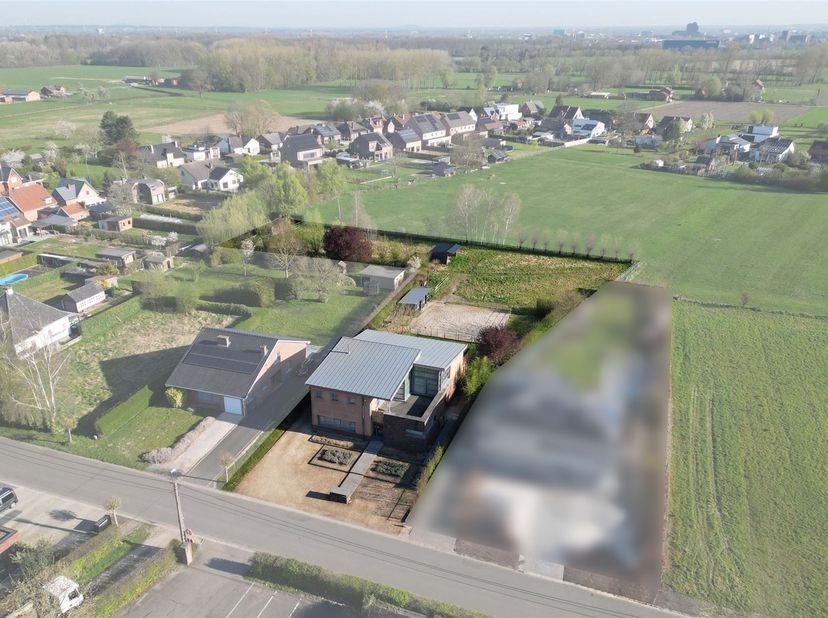 Exclusieve en verrassend ruime villa (580m²) op een prachtig perceel van 41a 19ca met tal van mogelijkheden - ideaal voor vrije beroepen<br />
Omgevin
