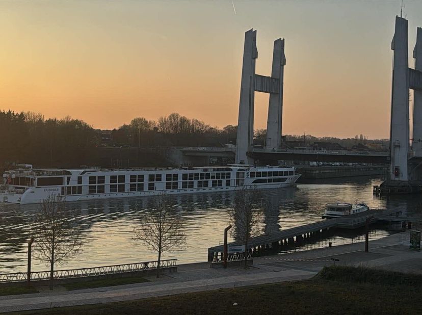 Nieuw 2-slpk app, A-label, moderne keuken, Vilvoorde<br />
<br />
Rustig gelegen nieuwbouw appartement 115 m² met terras van 11 m².<br />
Met zicht op
