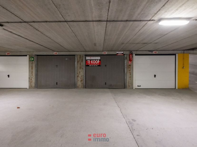 Garage te koop in Hendrikaplein 10,
                    8620 Nieuwpoort