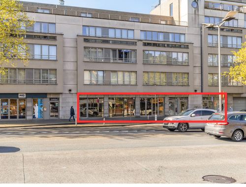                                         Bien commercial à vendre à Genk, € 825.000
