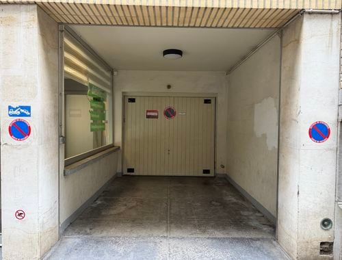                                        Kelder garage te huur in Etterbeek, € 125
