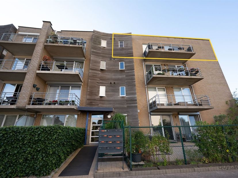 Appartement te koop in Leiebos 27 A  bus 32,
                    2170 Merksem