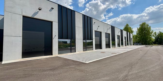 Bedrijfsvastgoed te huur in Ilya Prigoginestraat 5, 7850 Edingen