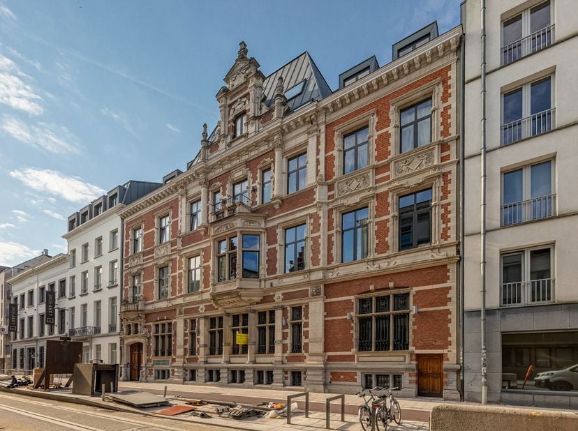Bien professionnel à vendre
                    à 2000 Antwerpen