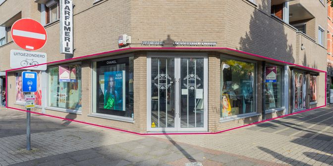 Bedrijfsvastgoed te koop in Maarschalk Fochstraat 4, 3970 Leopoldsburg