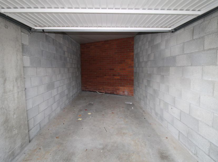 Garage à louer
                    à 8680 Koekelare