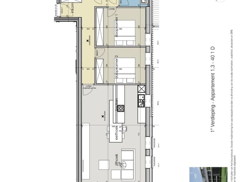 Het appartement is gelegen op de eerste verdieping en werd op plan ingedeeld als volgt:<br />
Open ingerichte keuken, leefruimte met aansluitend overh
