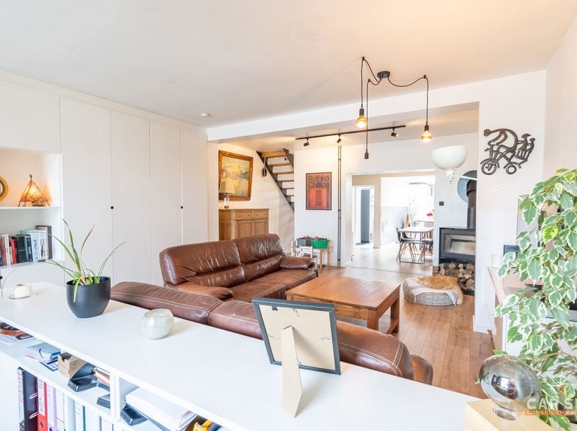 SOUS-OPTION : Merci au propriétaire pour sa confiance...<br />
CAP SUD vous propose à la vente, au cœur du village d’Ophain-Bois-Seigneur-Isaac, cette