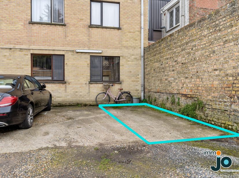 Garage à vendre à Thomas Van Loostraat 8,
                    8400 Oostende