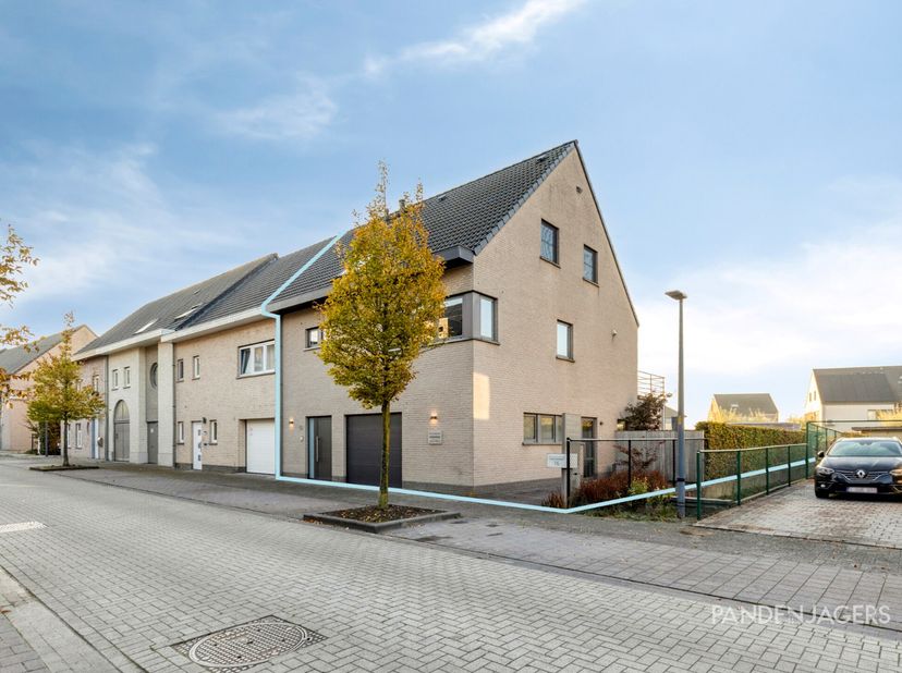 Huis te koop in Emiel van Hammestraat 16,
                    2570 Duffel
