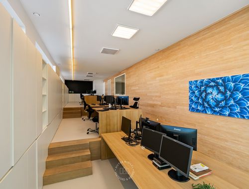                                         Bureaux à vendre à Herzele, € 450.000
