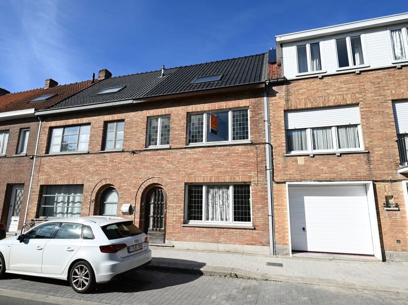 Huis te koop in Assebroeklaan 65,
                    8310 Assebroek