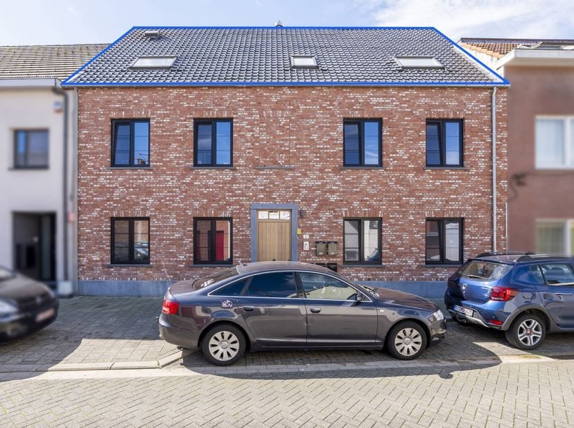 Appartement te koop in Processieweg 18 bus 2V,
                    2960 Sint-Lenaarts