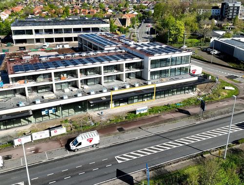                                         Bureaux à louer à Veurne, € 3.000
