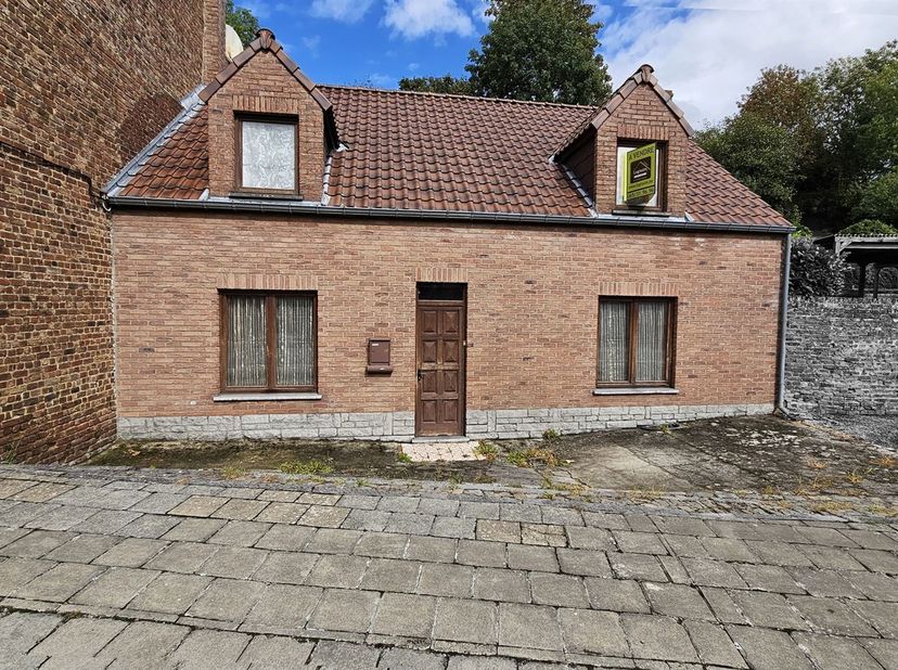 Huis te koop
                    in 7340 Paturages
