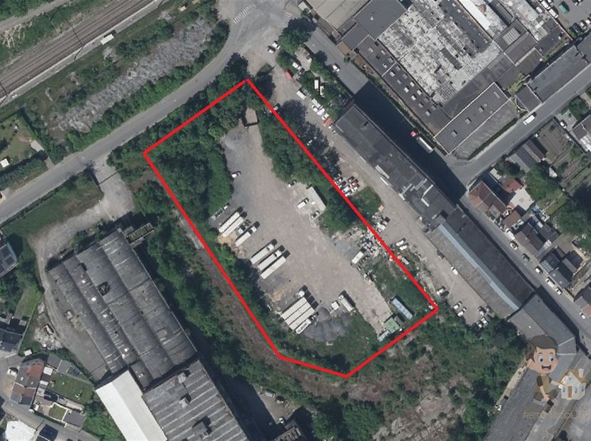 À Vendre : Fond de commerce : Parking avec Service de Navettes – Charleroi<br />
<br />
Opportunité unique d’acquérir un parking situé à proximité i